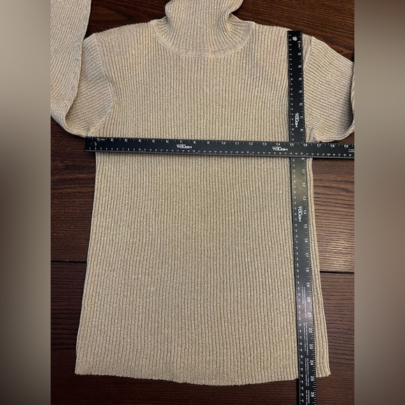 Lisa Original Cotton Blend Long Sleeve Turtleneck Sparkling Gold Sweater - Picture 7 of 10